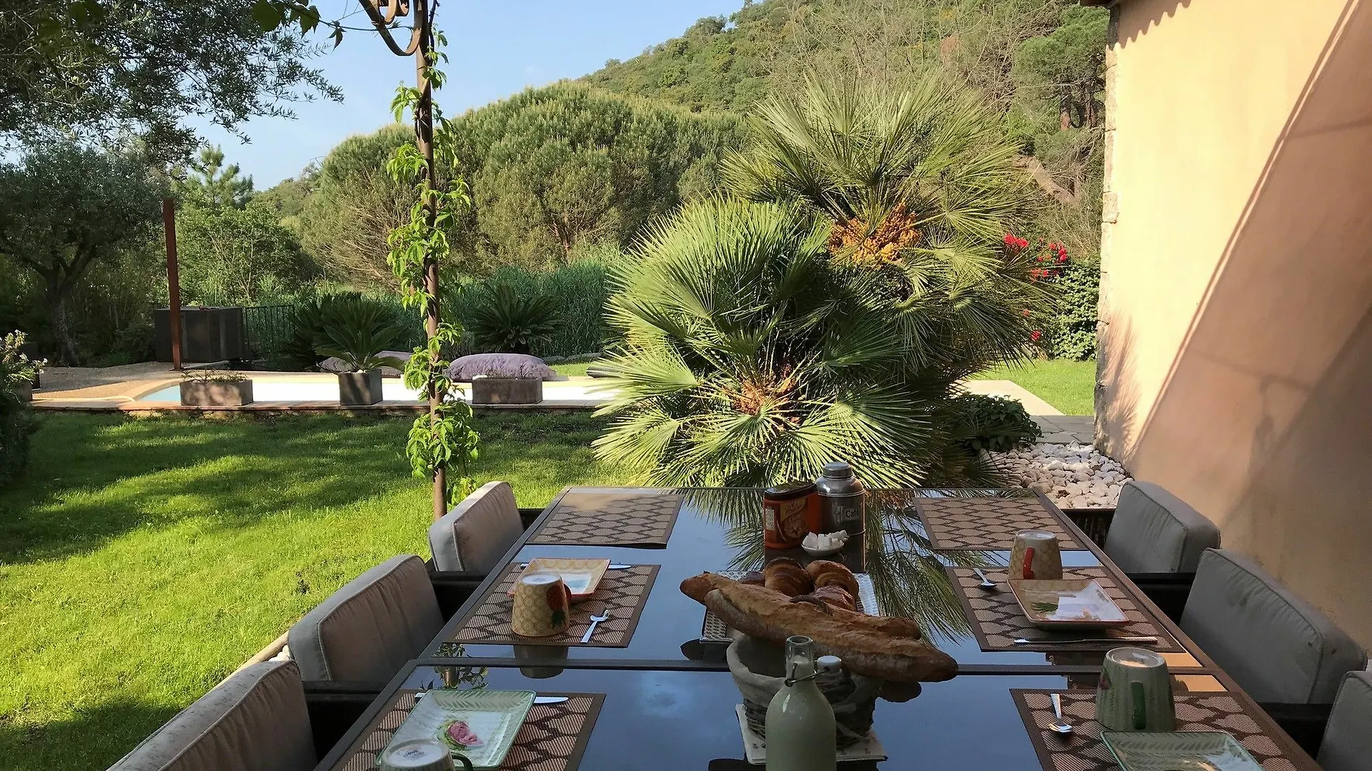 Villa La Belle Bastide Vila Grimaud