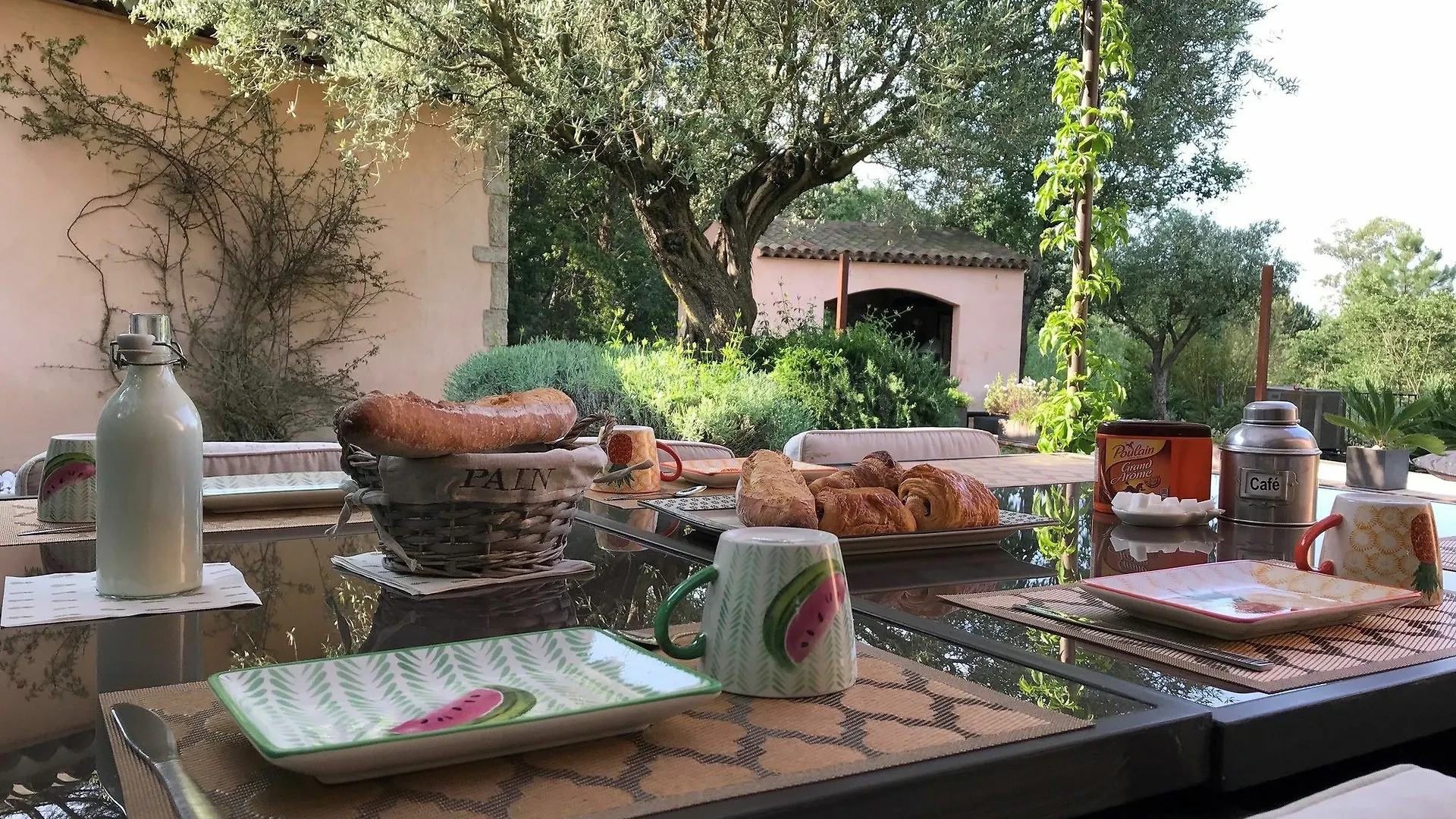 La Belle Bastide Vila Grimaud França